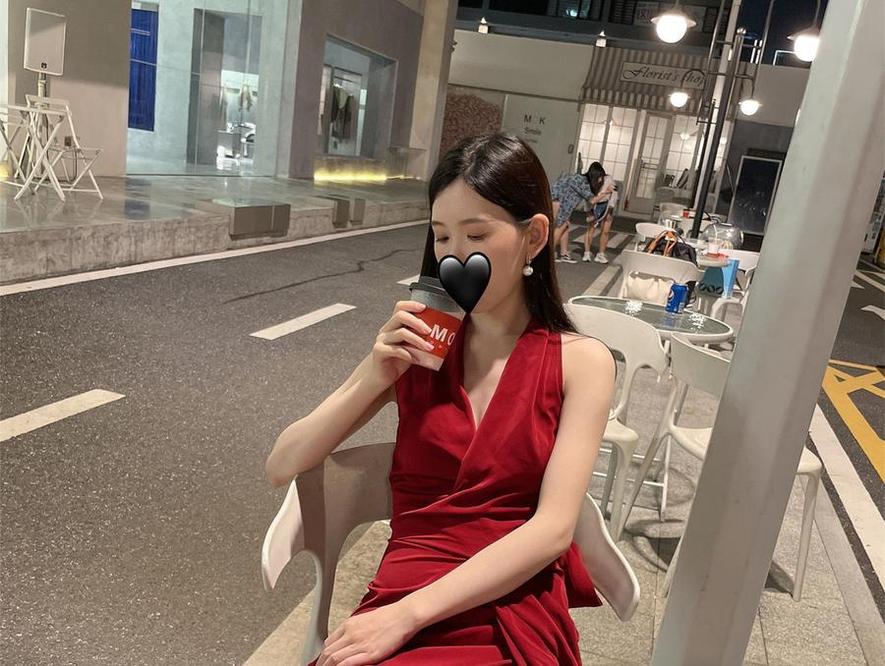 Chloe霏霏霏图免费：浪漫史诗大作，全套图包等你分享