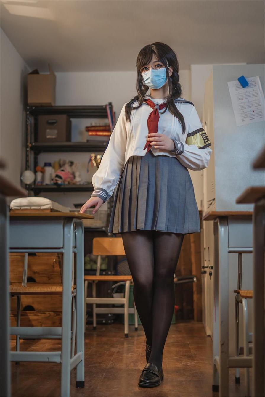 感受啊日日--吊挂式后辈的cos魅力，一图胜千言
