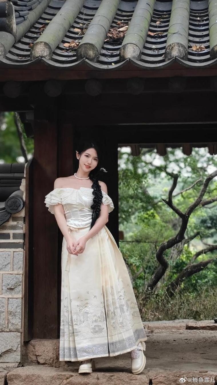 鳗鱼霏儿个人写真更新啦，震撼原图曝光
